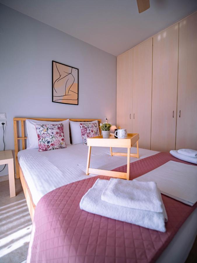 Urban Flat - Central Spot Apartments Volos Bagian luar foto
