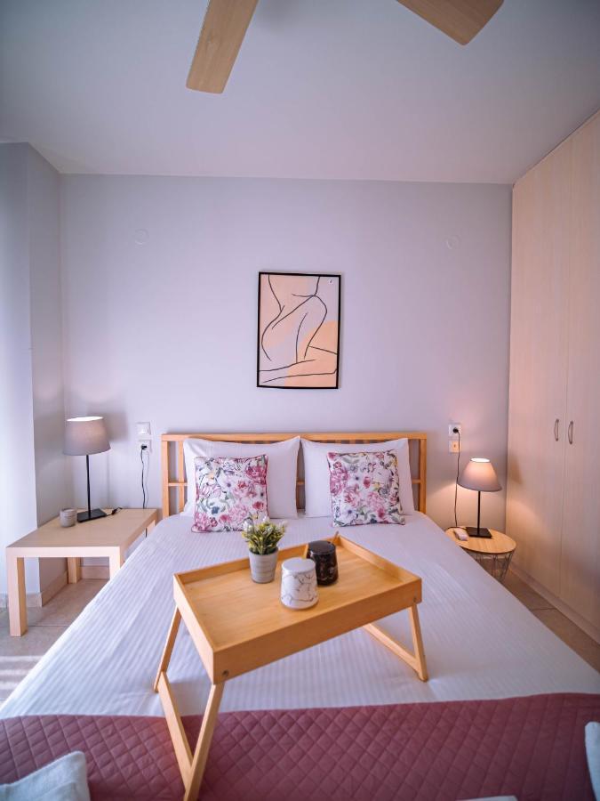 Urban Flat - Central Spot Apartments Volos Bagian luar foto