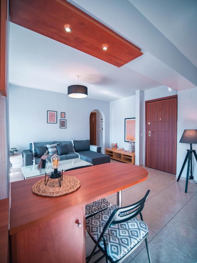 Urban Flat - Central Spot Apartments Volos Bagian luar foto