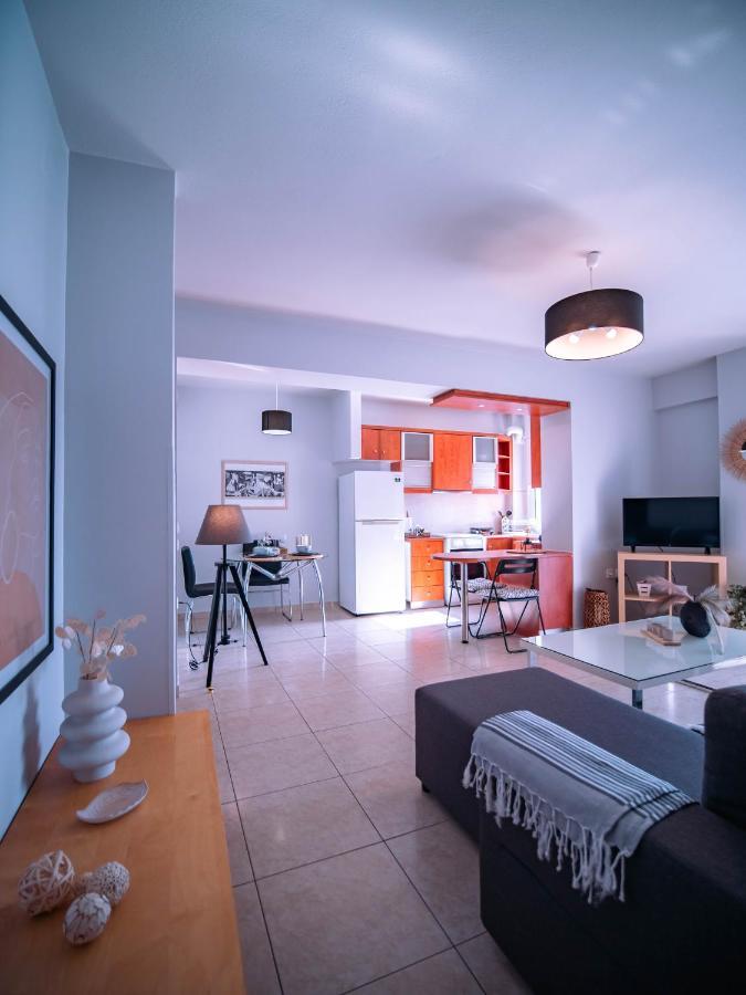 Urban Flat - Central Spot Apartments Volos Bagian luar foto