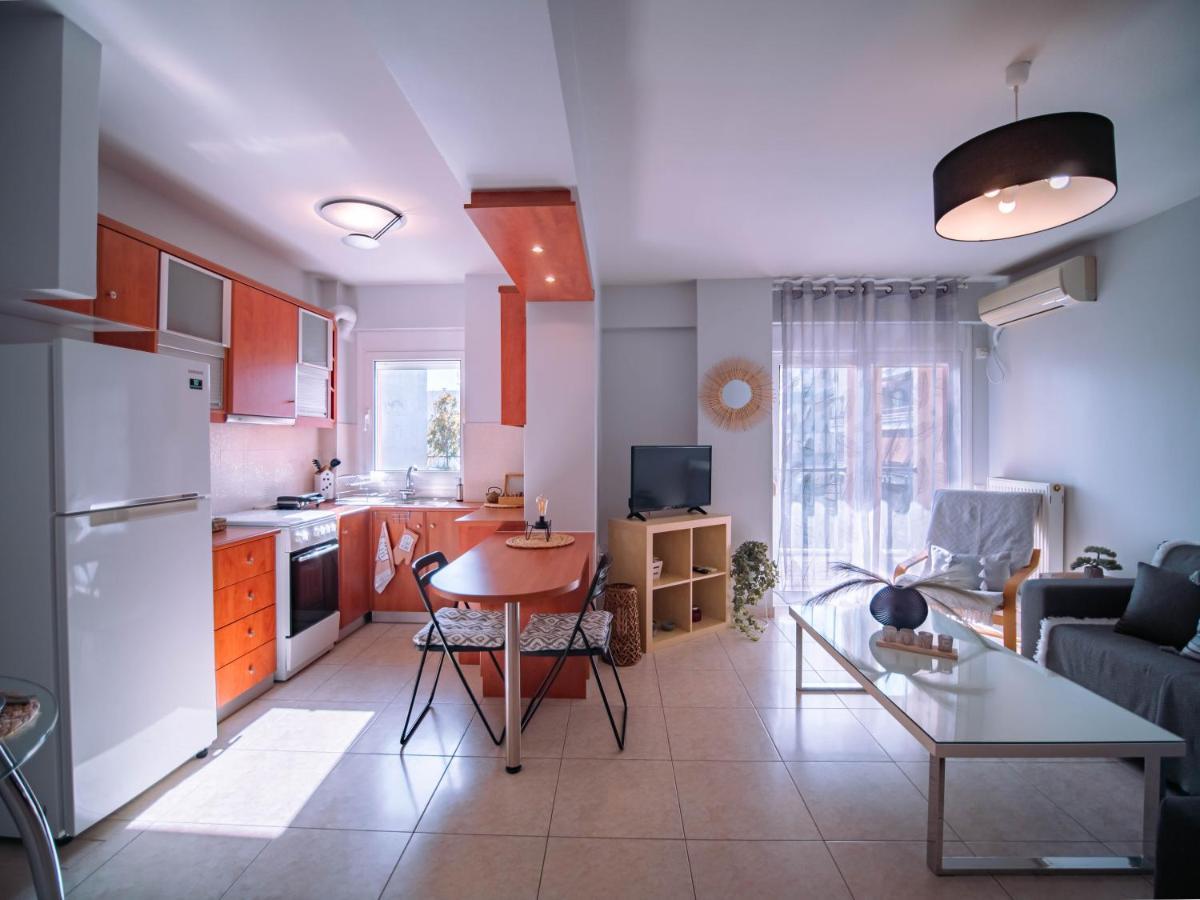 Urban Flat - Central Spot Apartments Volos Bagian luar foto