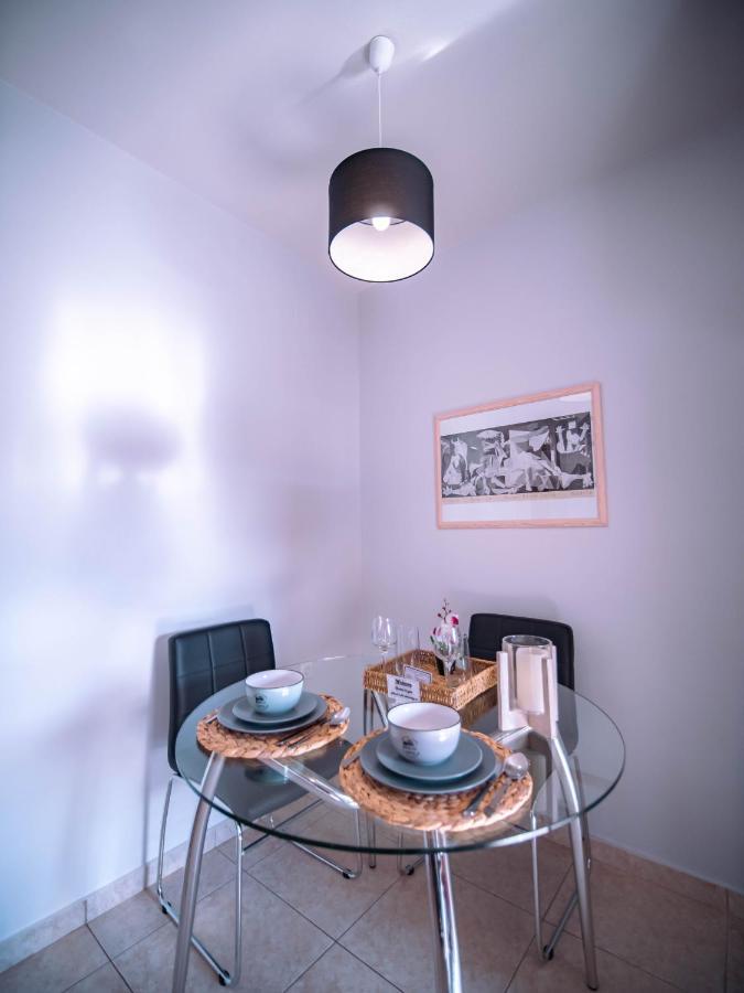 Urban Flat - Central Spot Apartments Volos Bagian luar foto