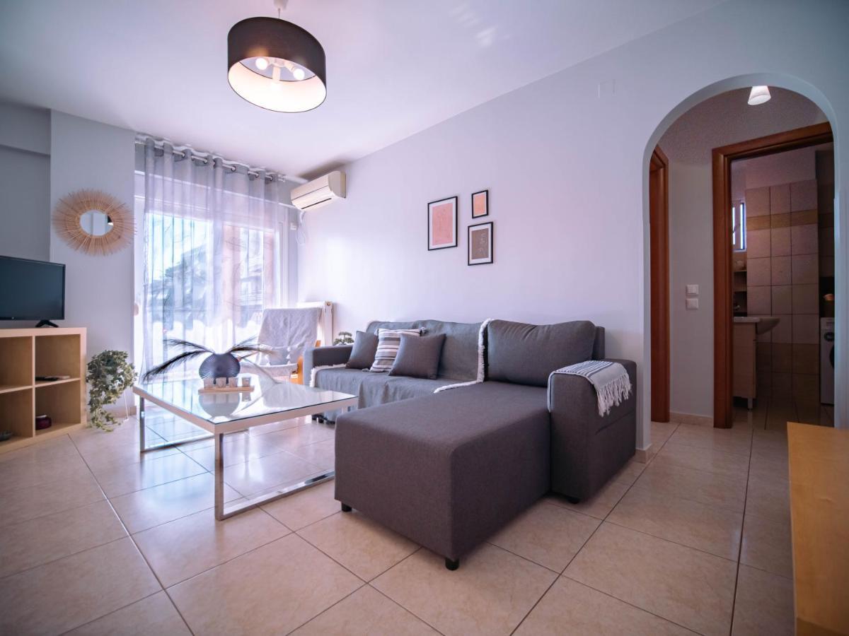 Urban Flat - Central Spot Apartments Volos Bagian luar foto