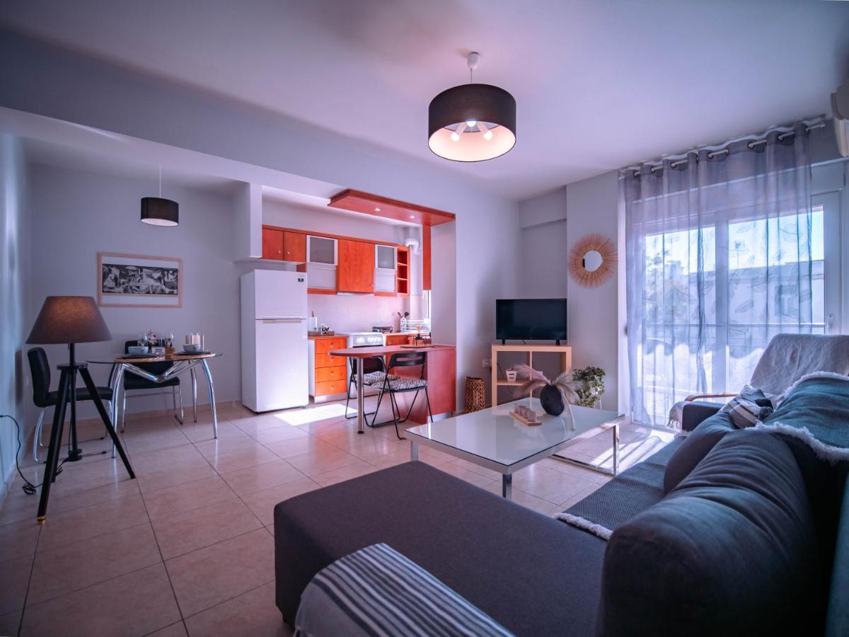 Urban Flat - Central Spot Apartments Volos Bagian luar foto