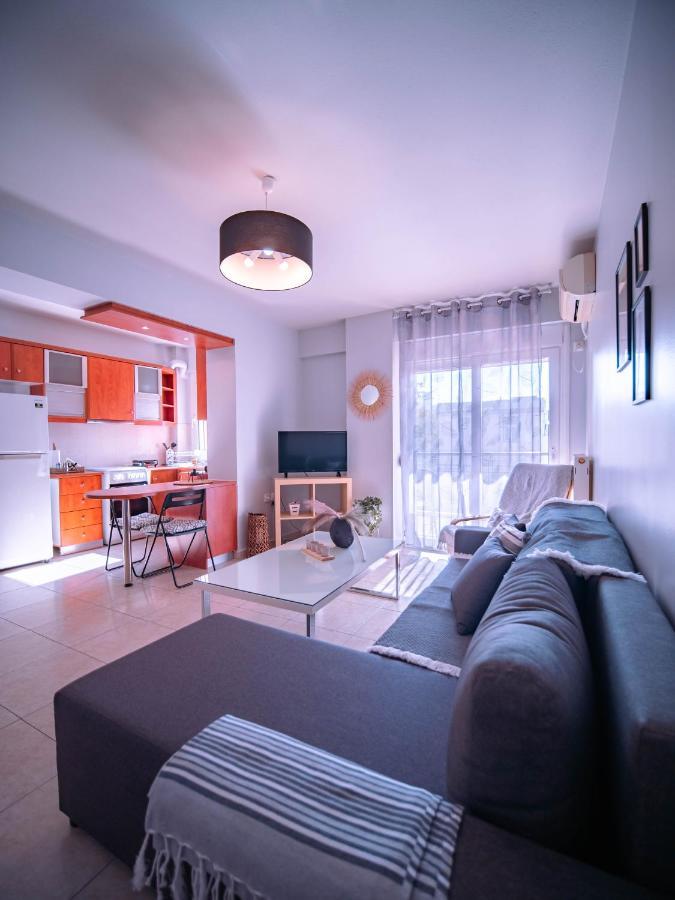 Urban Flat - Central Spot Apartments Volos Bagian luar foto