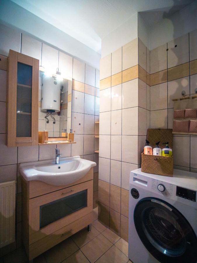 Urban Flat - Central Spot Apartments Volos Bagian luar foto