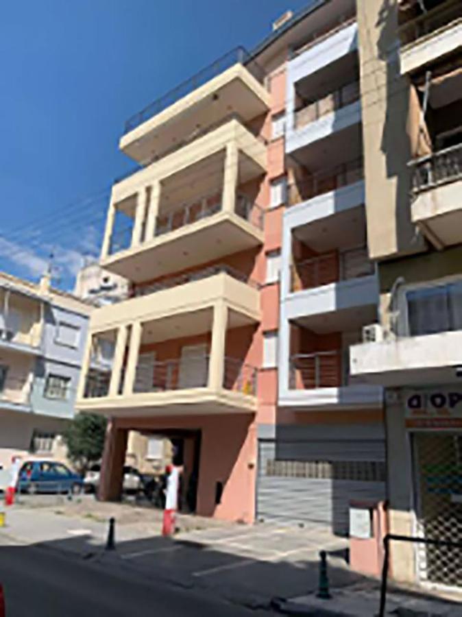 Urban Flat - Central Spot Apartments Volos Bagian luar foto
