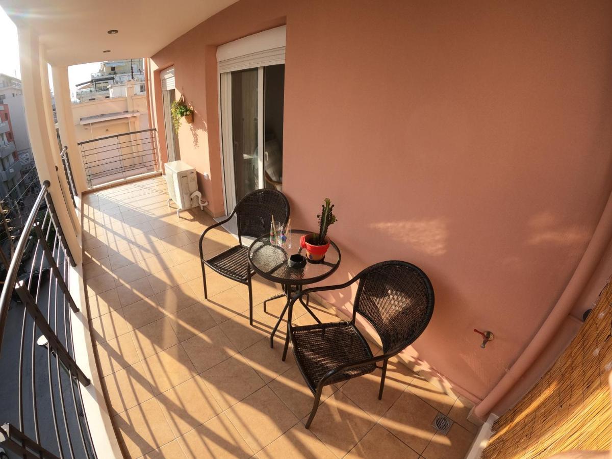 Urban Flat - Central Spot Apartments Volos Bagian luar foto